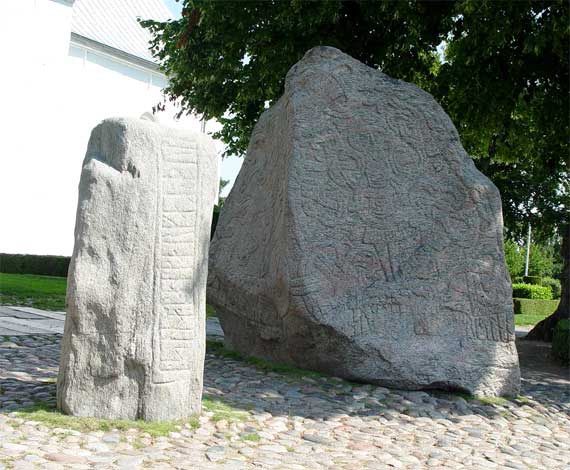 Runensteine Gorm, Blaatand